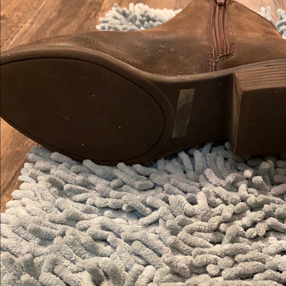 Brown ankle boots - Picture 4 of 5